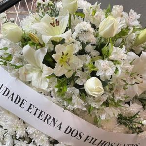 Coroa de Flores Brancas